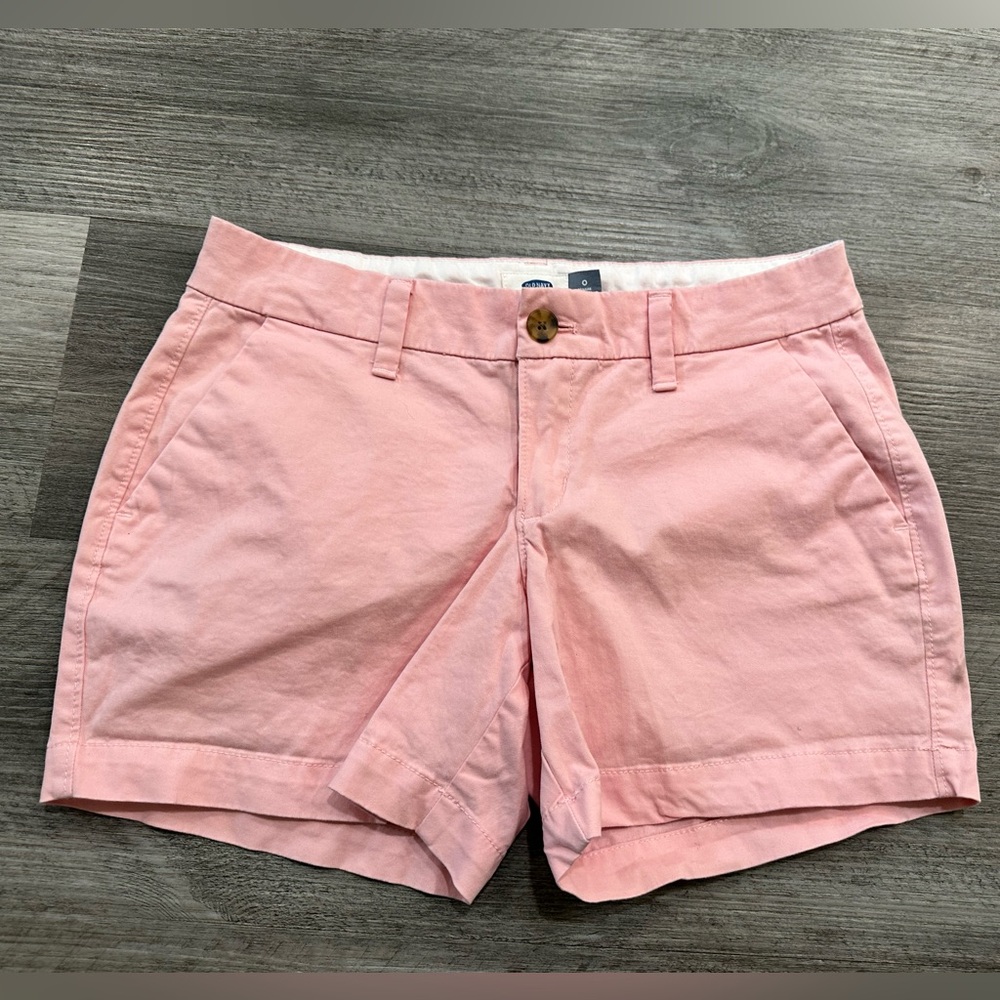 Women’s Old Navy Pink Mid Rise Everyday Shorts